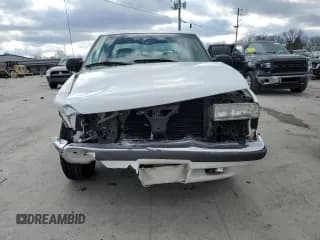 ✅ 2000 Chevrolet S-10 LS • VIN: 1GCCS19W4Y8293404 • Лот: 41438755. Опубликован ранее на Copart с пробегом 222 776 миль. Бесплатный доступ к архиву аукционных продаж из США и подробный отчёт об истории автомобиля на DreamBid. Изображение 5.