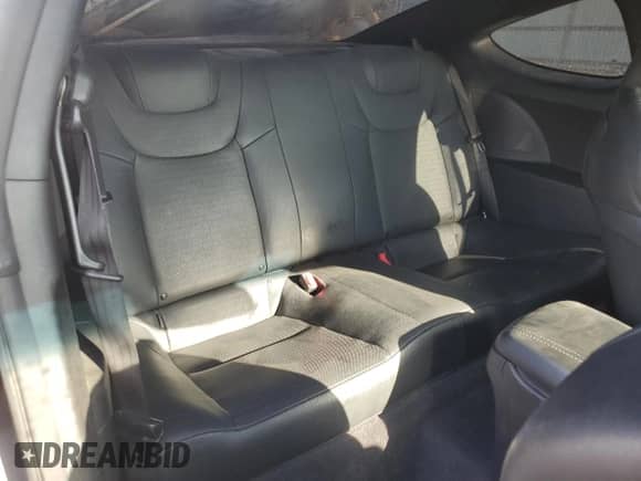 2013 Hyundai Genesis Coupe R-Spec с VIN KMHHU6KJ9DU093627, выставлен на аукционе Copart как лот 87671375 с пробегом 111 223 миль миль и Списание • Salvage title. История ставок и продаж доступна на DreamBid. Изображение 10.