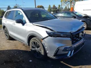 ✅ 2024 Honda CR-V Sport Touring • VIN: 7FARS6H98RE066810 • Lot: 43469939. Wystawiony na IAAI z przebiegiem 26 719 mil. Bezpłatny archiwum sprzedaży aukcyjnych z USA i szczegółowy raport historii pojazdu na DreamBid. Zdjęcie 1.