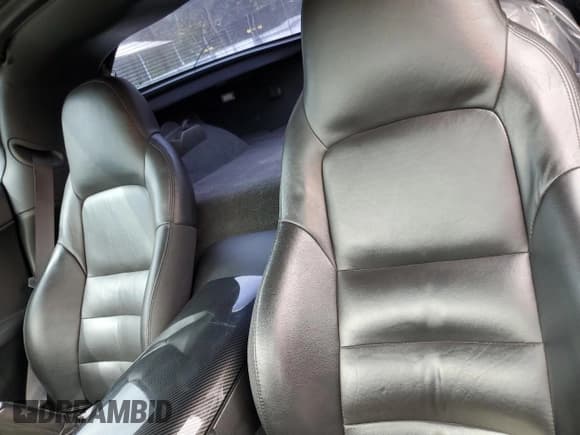 ✅ 2009 Chevrolet Corvette 1LT • VIN: 1G1YY25WX95111197 • Lot: 84228785. Listed on Copart with 85,376 mi. Free auction sales archive from the USA and detailed vehicle history report at DreamBid. Image 10.