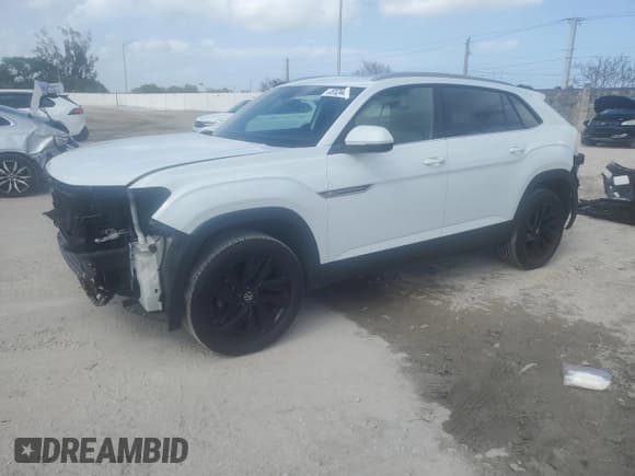 ✅ 2022 Volkswagen Atlas SE • VIN: 1V2JE2CA1NC210830 • Лот: 51244345. Опубликован ранее на Copart с пробегом 46 924 миль. Бесплатный доступ к архиву аукционных продаж из США и подробный отчёт об истории автомобиля на DreamBid. Изображение 1.