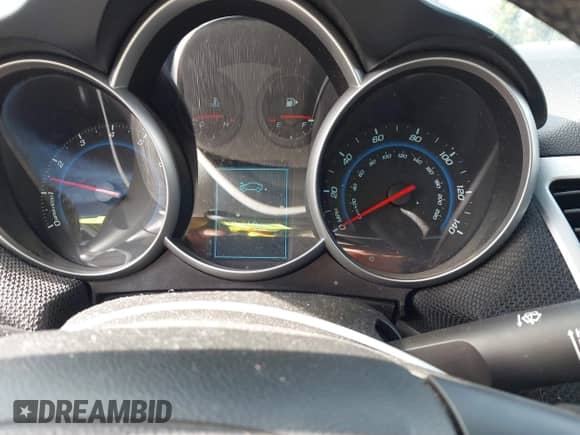 2014 Chevrolet Cruze 1LT with VIN 1G1PC5SB0E7352097, listed as a IAAI auction lot 43435690 with 149,332 mi miles and . Bid and sale history available at DreamBid. Image 7.