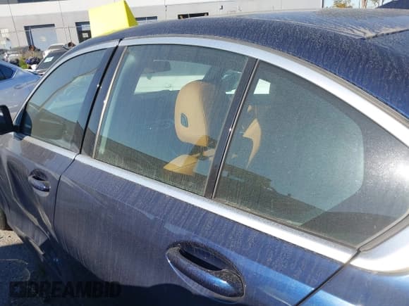 ✅ 2024 BMW 3 Series 330e • VIN: 3MW39FF05R8E83594 • Lot: 43427849. Listed on IAAI with 12,902 mi. Free auction sales archive from the USA and detailed vehicle history report at DreamBid. Image 14.