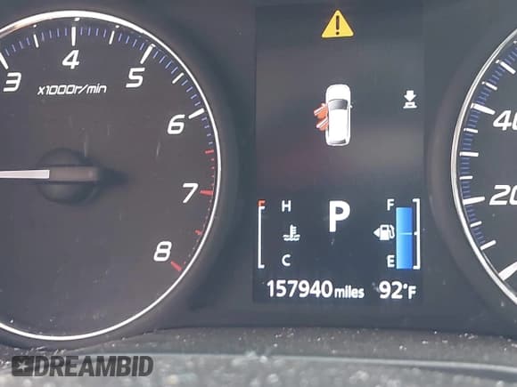 ✅ 2018 Mitsubishi Outlander SE • VIN: JA4AD3A30JJ005028 • Lot: 42613894. Listed on IAAI with 157,940 mi. Free auction sales archive from the USA and detailed vehicle history report at DreamBid. Image 16.