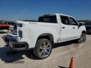 ✅ 2021 Chevrolet Silverado 1500 Custom Trail Boss • VIN: 1GCPYCEF0MZ360361 • Lot: 77832814. Wystawiony na Copart z przebiegiem 28 735 mil. Bezpłatny archiwum sprzedaży aukcyjnych z USA i szczegółowy raport historii pojazdu na DreamBid. Zdjęcie 3.