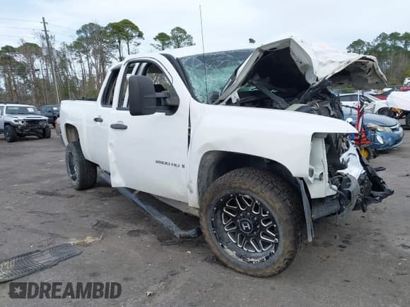 ✅ 2009 Chevrolet Silverado 2500HD LT • VIN: 1GCHC53679F116961 • Lot: 41330365. Listed on IAAI with Not provided. Free auction sales archive from the USA and detailed vehicle history report at DreamBid. Image 1.