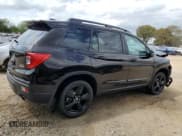 ✅ 2020 Honda Passport Elite • VIN: 5FNYF8H05LB013935 • Lot: 51252295. Listed on Copart with 41,824 mi. Free auction sales archive from the USA and detailed vehicle history report at DreamBid. Image 3.