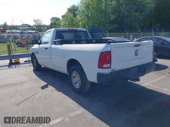2016 Ram 1500 Tradesman с VIN 3C6JR6DT0GG238848, выставлен на аукционе IAAI как лот 42139026 с пробегом 187 935 миль миль и . История ставок и продаж доступна на DreamBid. Изображение 3.