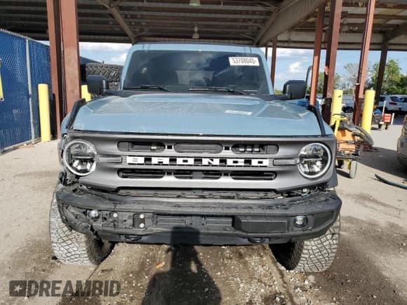 ✅ 2021 Ford Bronco • VIN: 1FMDE5BH2MLB06341 • Lot: 53708045. Wystawiony na Copart z przebiegiem 34 688 mil. Bezpłatny archiwum sprzedaży aukcyjnych z USA i szczegółowy raport historii pojazdu na DreamBid. Zdjęcie 5.