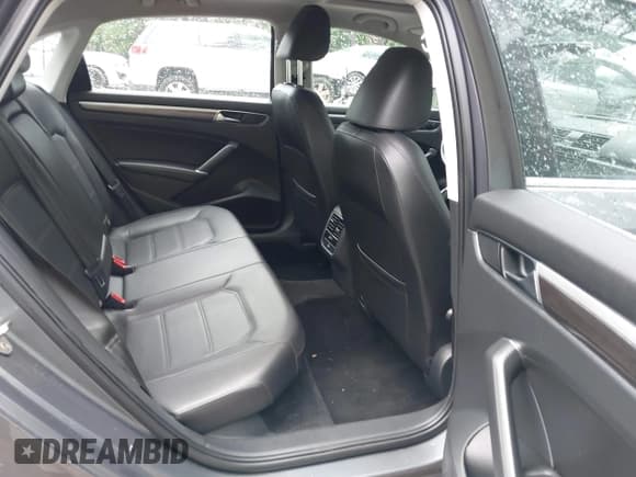 ✅ 2018 Volkswagen Passat SE • VIN: 1VWBA7A30JC027199 • Lot: 42266836. Listed on IAAI with 94,428 mi. Free auction sales archive from the USA and detailed vehicle history report at DreamBid. Image 8.