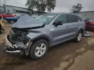 ✅ 2022 Kia Sorento LX • VIN: 5XYRGDLC6NG100315 • Лот: 86539155. Опубликован ранее на Copart с пробегом 110 695 миль. Бесплатный доступ к архиву аукционных продаж из США и подробный отчёт об истории автомобиля на DreamBid. Изображение 1.