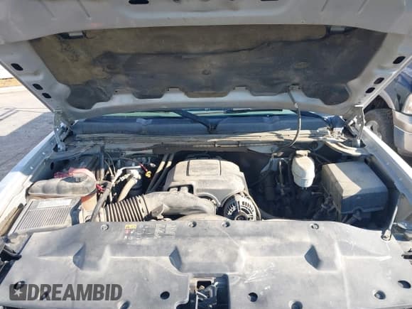 ✅ 2008 Chevrolet Silverado 2500HD Work Truck • VIN: 1GCHC29K68E200695 • Lot: 41637519. Wystawiony na IAAI z przebiegiem 196 069 mil. Bezpłatny archiwum sprzedaży aukcyjnych z USA i szczegółowy raport historii pojazdu na DreamBid. Zdjęcie 10.