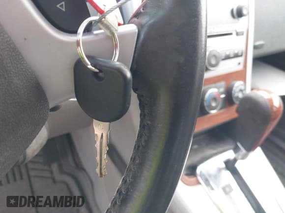 ✅ 2007 Chevrolet Equinox LT • VIN: 2CNDL63F576021726 • Лот: 42835579. Опубликован ранее на IAAI с пробегом 277 592 миль. Бесплатный доступ к архиву аукционных продаж из США и подробный отчёт об истории автомобиля на DreamBid. Изображение 11.