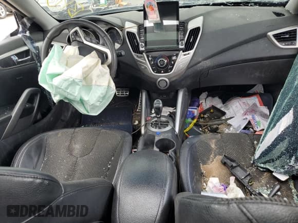 ✅ 2012 Hyundai Veloster w/Black Int • VIN: KMHTC6AD2CU043871 • Lot: 59579284. Wystawiony na Copart z przebiegiem Nie podano. Bezpłatny archiwum sprzedaży aukcyjnych z USA i szczegółowy raport historii pojazdu na DreamBid. Zdjęcie 8.