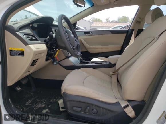 ✅ 2016 Hyundai Sonata Sport • VIN: 5NPE34AF7GH431049 • Lot: 50019013. Listed on Copart with 102,874 mi. Free auction sales archive from the USA and detailed vehicle history report at DreamBid. Image 7.