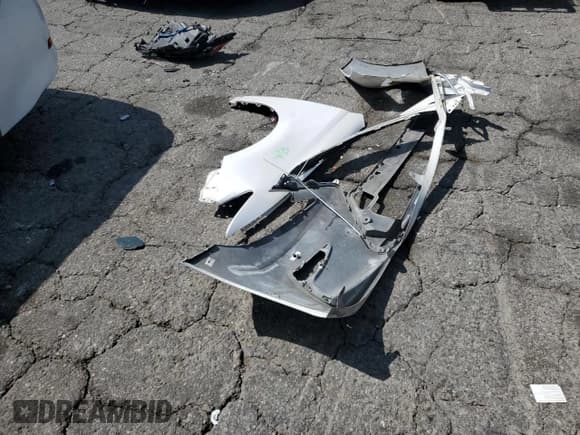 ✅ 2017 Lexus ES 300h • VIN: JTHBW1GG3H2137917 • Lot: 80442645. Listed on Copart with 244,896 mi. Free auction sales archive from the USA and detailed vehicle history report at DreamBid. Image 12.