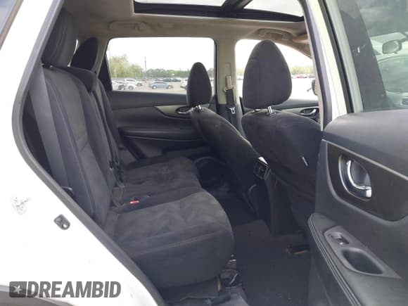 ✅ 2015 Nissan Rogue SL • VIN: 5N1AT2MV6FC771465 • Lot: 41599412. Listed on IAAI with 117,193 mi. Free auction sales archive from the USA and detailed vehicle history report at DreamBid. Image 8.