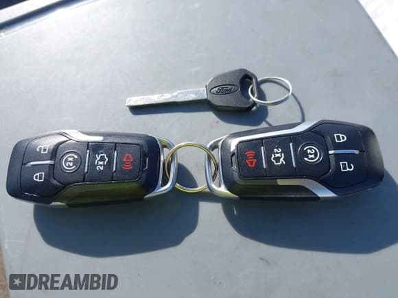 ✅ 2017 Ford Mustang V6 • VIN: 1FA6P8AM3H5214328 • Lot: 42618943. Wystawiony na IAAI z przebiegiem 160 215 mil. Bezpłatny archiwum sprzedaży aukcyjnych z USA i szczegółowy raport historii pojazdu na DreamBid. Zdjęcie 11.