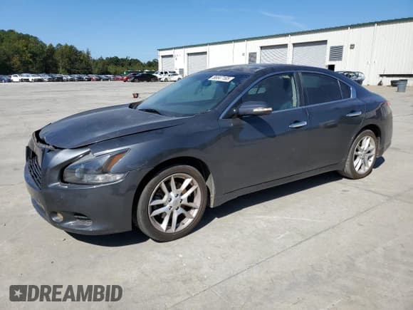 ✅ 2009 Nissan Maxima SV • VIN: 1N4AA51E49C857853 • Lot: 86847165. Wystawiony na Copart z przebiegiem 223 288 mil. Bezpłatny archiwum sprzedaży aukcyjnych z USA i szczegółowy raport historii pojazdu na DreamBid. Zdjęcie 1.