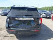 ✅ 2022 Ford Explorer XLT • VIN: 1FMSK7DH8NGB09893 • Lot: 42127802. Wystawiony na IAAI z przebiegiem 43 213 mil. Bezpłatny archiwum sprzedaży aukcyjnych z USA i szczegółowy raport historii pojazdu na DreamBid. Zdjęcie 17.