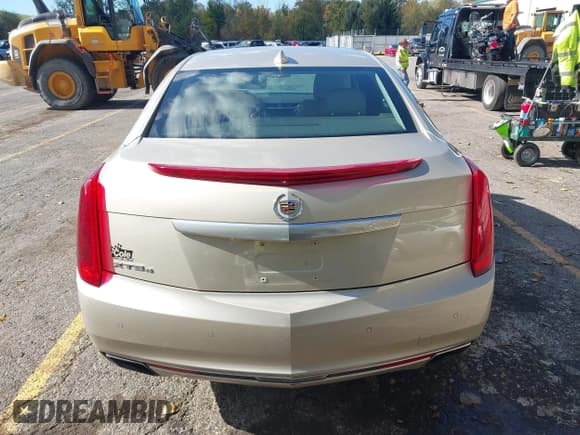 ✅ 2015 Cadillac XTS Luxury • VIN: 2G61N5S36F9161402 • Lot: 43482135. Wystawiony na IAAI z przebiegiem 126 639 mil. Bezpłatny archiwum sprzedaży aukcyjnych z USA i szczegółowy raport historii pojazdu na DreamBid. Zdjęcie 16.