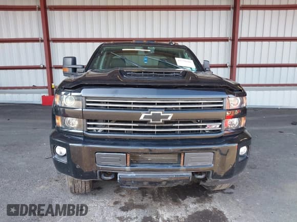 ✅ 2017 Chevrolet Silverado 2500HD LT • VIN: 1GC1KVEY7HF120235 • Lot: 42770202. Wystawiony na IAAI z przebiegiem 110 417 mil. Bezpłatny archiwum sprzedaży aukcyjnych z USA i szczegółowy raport historii pojazdu na DreamBid. Zdjęcie 13.