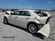 ✅ 2006 Chrysler 300 C • VIN: 2C3KA63H06H279162 • Лот: 90275225. Опубликован ранее на Copart с пробегом 106 868 миль. Бесплатный доступ к архиву аукционных продаж из США и подробный отчёт об истории автомобиля на DreamBid. Изображение 2.