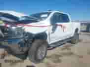 2022 Chevrolet Silverado 1500 LT z VIN 1GCPWCED9NZ194847, wystawiony jako IAAI lot #41697455 z przebiegiem 18 174 mil mil oraz . Historia ofert i sprzedaży dostępna na DreamBid. Obrazek 6.