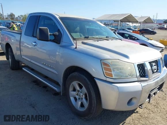 ✅ 2006 Nissan Titan SE • VIN: 1N6AA06A46N537254 • Lot: 41841854. Wystawiony na IAAI z przebiegiem 211 775 mil. Bezpłatny archiwum sprzedaży aukcyjnych z USA i szczegółowy raport historii pojazdu na DreamBid. Zdjęcie 1.