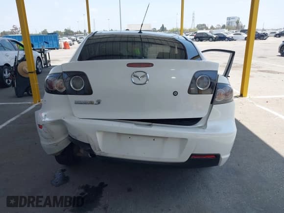 ✅ 2007 Mazda 3 S Touring • VIN: JM1BK324471663158 • Lot: 42575124. Wystawiony na IAAI z przebiegiem 160 938 mil. Bezpłatny archiwum sprzedaży aukcyjnych z USA i szczegółowy raport historii pojazdu na DreamBid. Zdjęcie 16.