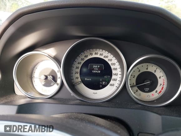 ✅ 2015 Mercedes-Benz E 400 • VIN: WDDKJ6FB4FF307393 • Lot: 41775634. Listed on IAAI with 100,928 mi. Free auction sales archive from the USA and detailed vehicle history report at DreamBid. Image 7.