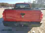 2006 Dodge Dakota ST z VIN 1D7HE28K56S533471, wystawiony jako Copart lot #83462934 z przebiegiem 114 097 mil mil oraz Szkoda całkowita • Salvage title. Historia ofert i sprzedaży dostępna na DreamBid. Obrazek 6.