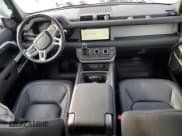 ✅ 2024 Land Rover Defender S • VIN: SALEJ7EXXR2284281 • Лот: 91698805. Опубликован ранее на Copart с пробегом 28 396 миль. Бесплатный доступ к архиву аукционных продаж из США и подробный отчёт об истории автомобиля на DreamBid. Изображение 8.