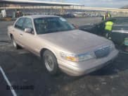 ✅ 1997 Mercury Grand Marquis LS • VIN: 2MELM75W6VX721132 • Лот: 43267932. Опубликован ранее на IAAI с пробегом 113 992 миль. Бесплатный доступ к архиву аукционных продаж из США и подробный отчёт об истории автомобиля на DreamBid. Изображение 1.