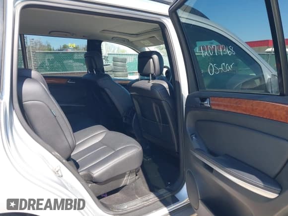 ✅ 2009 Mercedes-Benz GL 450 • VIN: 4JGBF71E99A512434 • Лот: 42074368. Опубликован ранее на IAAI с пробегом 115 737 миль. Бесплатный доступ к архиву аукционных продаж из США и подробный отчёт об истории автомобиля на DreamBid. Изображение 8.