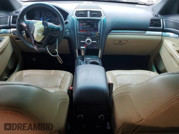 ✅ 2016 Ford Explorer Limited • VIN: 1FM5K8F80GGA42371 • Lot: 54400115. Wystawiony na Copart z przebiegiem 117 045 mil. Bezpłatny archiwum sprzedaży aukcyjnych z USA i szczegółowy raport historii pojazdu na DreamBid. Zdjęcie 8.