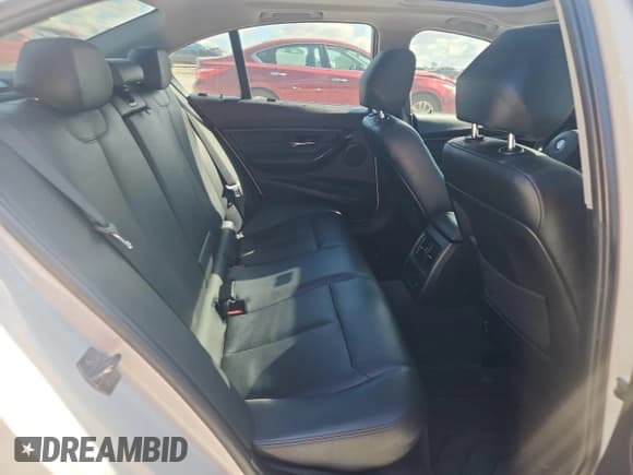 ✅ 2013 BMW 3 Series 328i xDrive • VIN: WBA3B5C59DF590937 • Lot: 86144035. Listed on Copart with 100,173 mi. Free auction sales archive from the USA and detailed vehicle history report at DreamBid. Image 10.