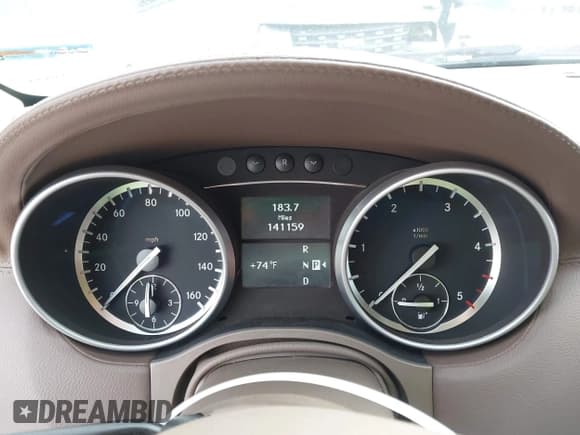 ✅ 2012 Mercedes-Benz GL 350 • VIN: 4JGBF2FE0CA800801 • Lot: 43674017. Wystawiony na IAAI z przebiegiem 141 159 mil. Bezpłatny archiwum sprzedaży aukcyjnych z USA i szczegółowy raport historii pojazdu na DreamBid. Zdjęcie 7.