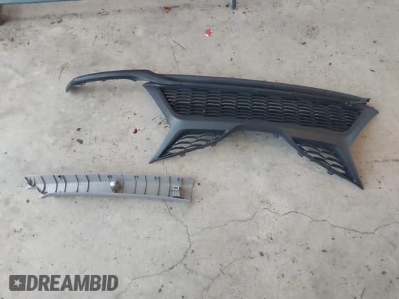 ✅ 2022 Toyota Camry SE • VIN: 4T1G11BK9NU061035 • Lot: 43623016. Wystawiony na IAAI z przebiegiem 48 822 mil. Bezpłatny archiwum sprzedaży aukcyjnych z USA i szczegółowy raport historii pojazdu na DreamBid. Zdjęcie 12.