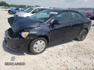 2015 Chevrolet Sonic LS с VIN 1G1JB5SH6F4128087, выставлен на аукционе Copart как лот 81680803 с пробегом 73 083 миль миль и На запчасти • Non repairable. История ставок и продаж доступна на DreamBid. Изображение 1.