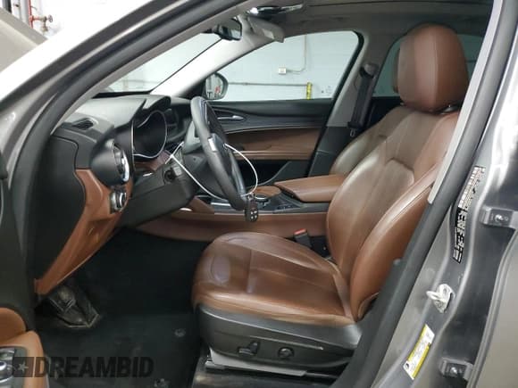 ✅ 2018 Alfa Romeo Stelvio • VIN: ZASFAKAN7J7C01195 • Lot: 82287485. Listed on Copart with 62,431 mi. Free auction sales archive from the USA and detailed vehicle history report at DreamBid. Image 7.