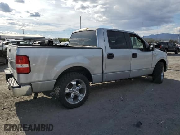 ✅ 2005 Ford F-150 XLT • VIN: 1FTRW12W35KC32505 • Lot: 54786525. Wystawiony na Copart z przebiegiem 149 614 mil. Bezpłatny archiwum sprzedaży aukcyjnych z USA i szczegółowy raport historii pojazdu na DreamBid. Zdjęcie 3.