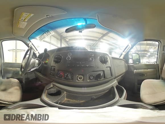 ✅ 2012 Ford Econoline Passenger XL • VIN: 1FBNE3BL1CDB00271 • Lot: 86870205. Wystawiony na Copart z przebiegiem 288 259 mil. Bezpłatny archiwum sprzedaży aukcyjnych z USA i szczegółowy raport historii pojazdu na DreamBid. Zdjęcie 16.