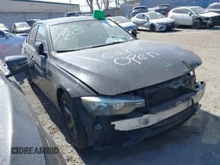 2014 BMW 3 Series 328i с VIN WBA3C1C53EK111619, выставлен на аукционе IAAI как лот 43200535 с пробегом 117 915 миль миль и . История ставок и продаж доступна на DreamBid. Изображение 1.