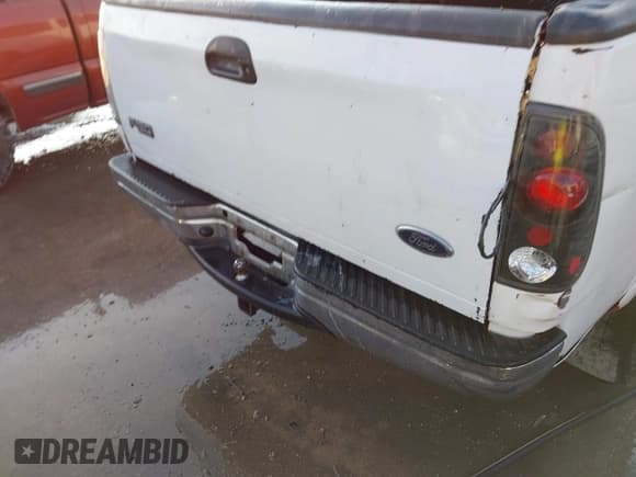 ✅ 1997 Ford F-150 XL • VIN: 1FTDX1864VKA09145 • Lot: 43625381. Wystawiony na IAAI z przebiegiem 196 148 mil. Bezpłatny archiwum sprzedaży aukcyjnych z USA i szczegółowy raport historii pojazdu na DreamBid. Zdjęcie 14.