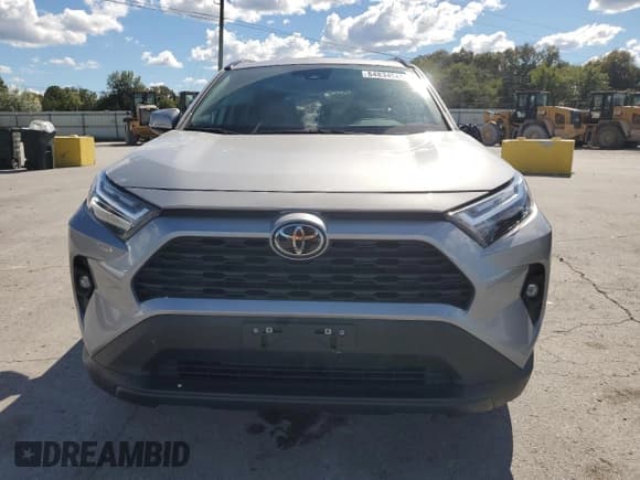 ✅ 2023 Toyota RAV4 XLE Premium • VIN: 2T3A1RFV7PW330796 • Lot: 84834565. Wystawiony na Copart z przebiegiem 25 165 mil. Bezpłatny archiwum sprzedaży aukcyjnych z USA i szczegółowy raport historii pojazdu na DreamBid. Zdjęcie 5.