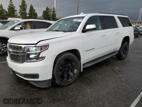 ✅ 2015 Chevrolet Suburban LS • VIN: 1GNSCHKC9FR667540 • Lot: 80908574. Wystawiony na Copart z przebiegiem 125 428 mil. Bezpłatny archiwum sprzedaży aukcyjnych z USA i szczegółowy raport historii pojazdu na DreamBid. Zdjęcie 1.