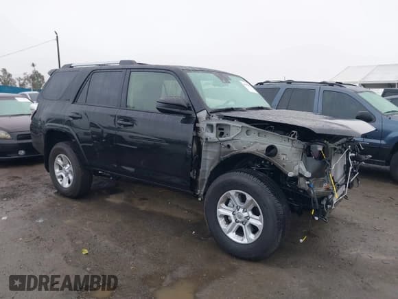 ✅ 2024 Toyota 4Runner SR5 • VIN: JTEEU5JR5R5316445 • Лот: 41502908. Опубликован ранее на IAAI с пробегом 2 407 миль. Бесплатный доступ к архиву аукционных продаж из США и подробный отчёт об истории автомобиля на DreamBid. Изображение 1.