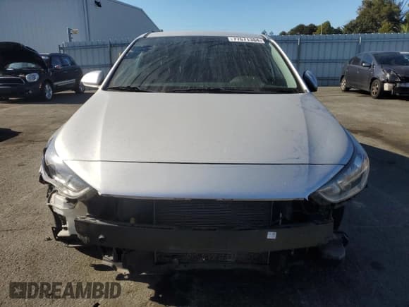 ✅ 2019 Hyundai Accent SE • VIN: 3KPC24A35KE071731 • Lot: 77671384. Listed on Copart with 48,648 mi. Free auction sales archive from the USA and detailed vehicle history report at DreamBid. Image 5.