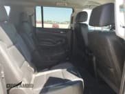 ✅ 2020 Chevrolet Suburban LT • VIN: 1GNSKHKC5LR220492 • Lot: 70640974. Wystawiony na Copart z przebiegiem 99 594 mil. Bezpłatny archiwum sprzedaży aukcyjnych z USA i szczegółowy raport historii pojazdu na DreamBid. Zdjęcie 11.